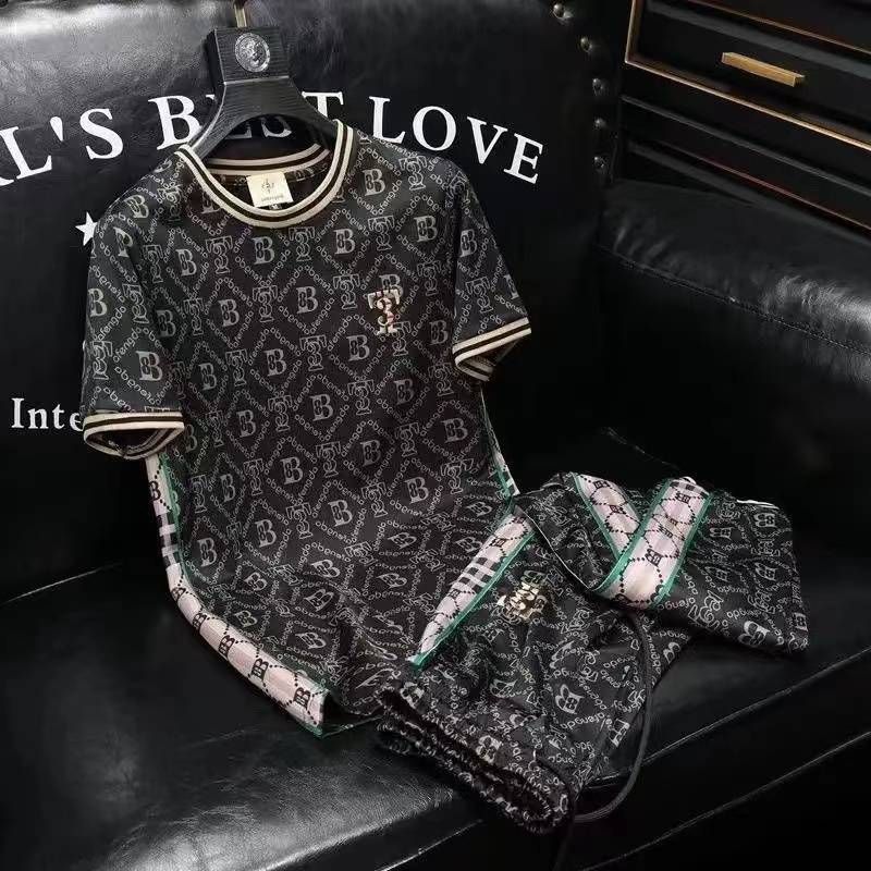 Verano deportivo de manga corta estampado a la moda, un conjunto completo de atractivos conjuntos casuales de alta gama para ropa de hombre_voghion.com