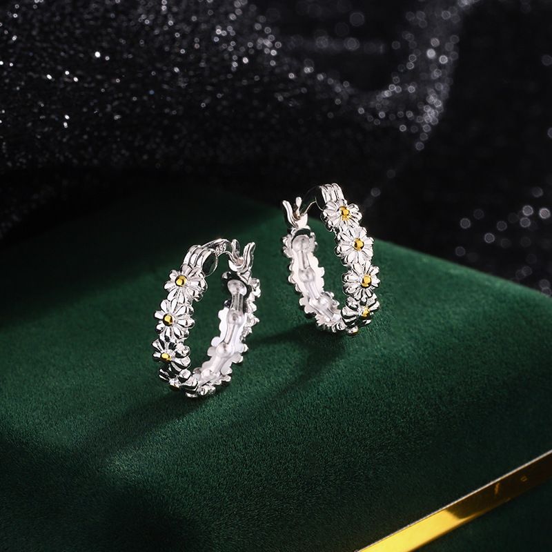 999 Sterling Ezüst Kis Margaréta Virágos Fülbevaló Női Nyári Kis Friss Egyszerű Karika Fülbevaló_voghion.com