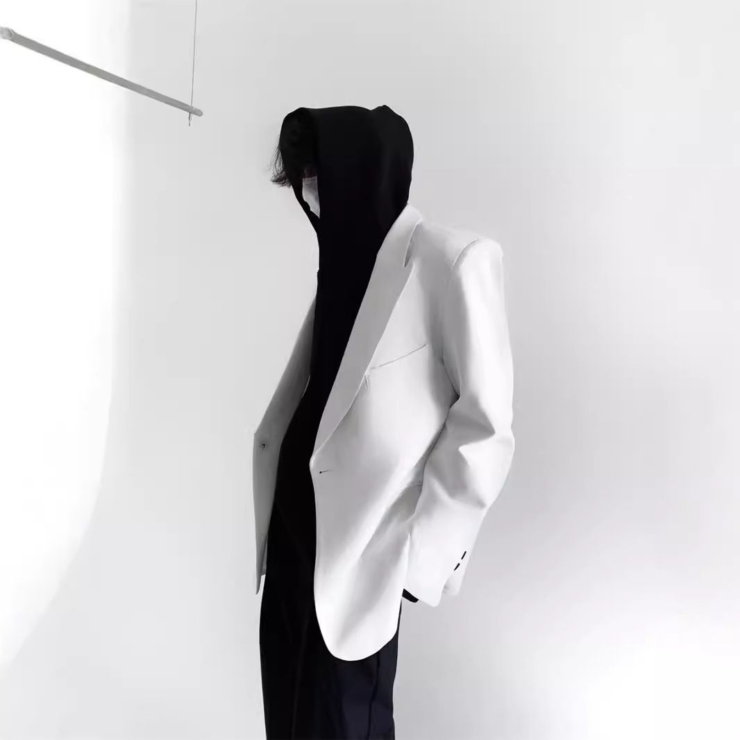 Stylish and stylish new white padded shoulder suit jacket for men, trendy and casual, loose and hanging single suit_voghion.com