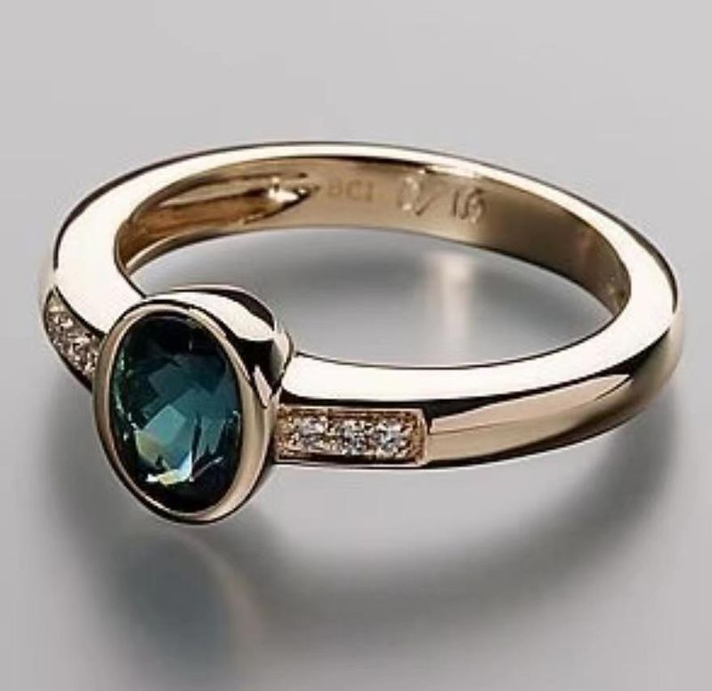 Fede nuziale personalizzata con diamanti per uomo e donna, intarsi blu alla moda_voghion.com