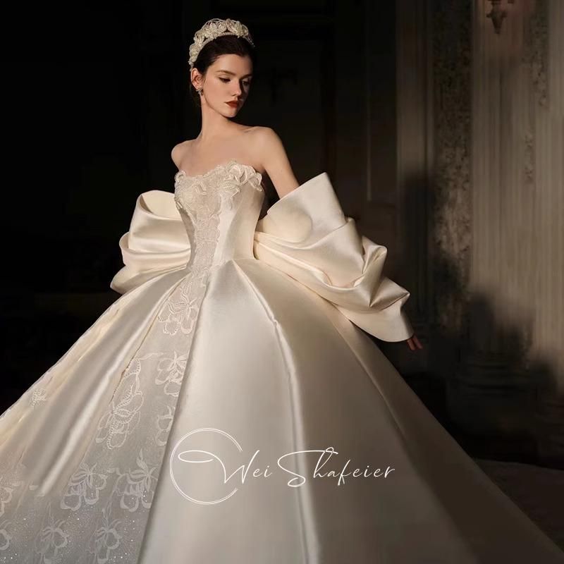 Satin Strapless Wedding Dress – Luxurious Lace A-Line Bridal Gown With Detachable Train, High Waist For Petite Brides, Summer Church/Garden Ceremony_voghion.com