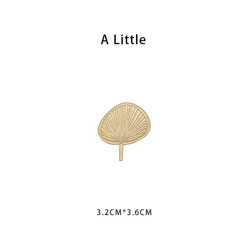 2024 New Niche Design Sense Palm Fan Brooch Unisex Personality Pin Creative Badge Bag Clothing Decoration_voghion.com