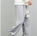 "Urban Breeze Cuffed Sweatpants – Leicht und verkürzt für mühelosen Streetstyle"_voghion.com