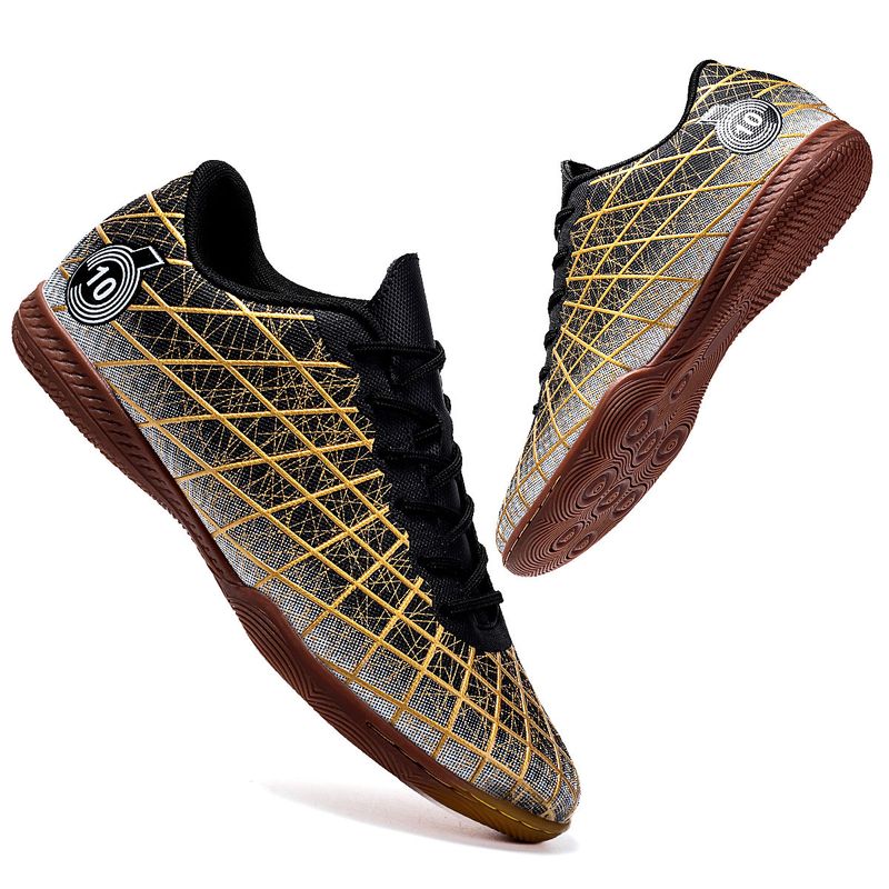 Football shoes Men's low top Smash spike Assassin fashion student pro game shoes_voghion.com