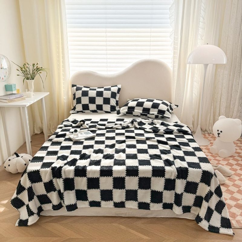 Checkerboard Flannel Comfortable Velvet Plush Coral Fleece Blanket Cover Blanket_voghion.com