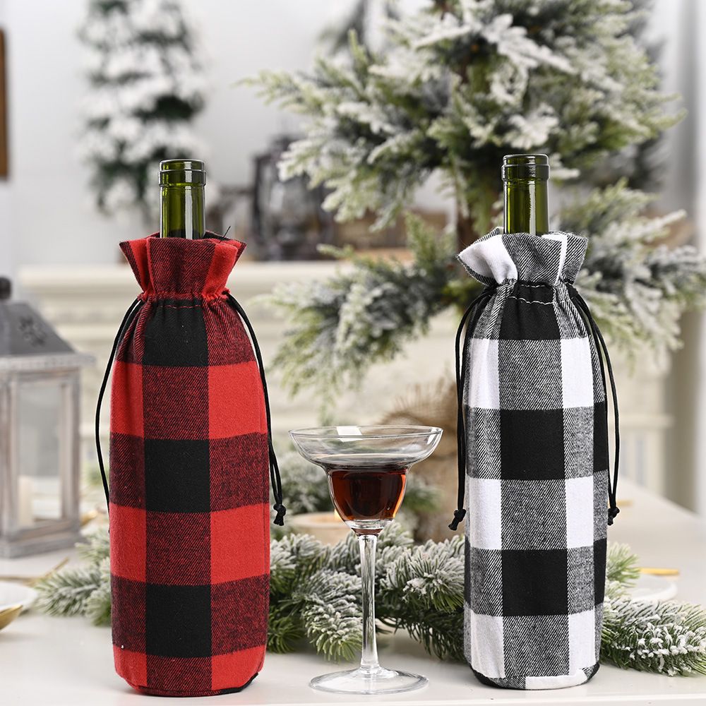 Haube Christmas Decorations Red and Black Large Plaid Wine Bottle Set Black and White Plaid Drawstring Wine Bottle Bag Wine Dress Up_voghion.com