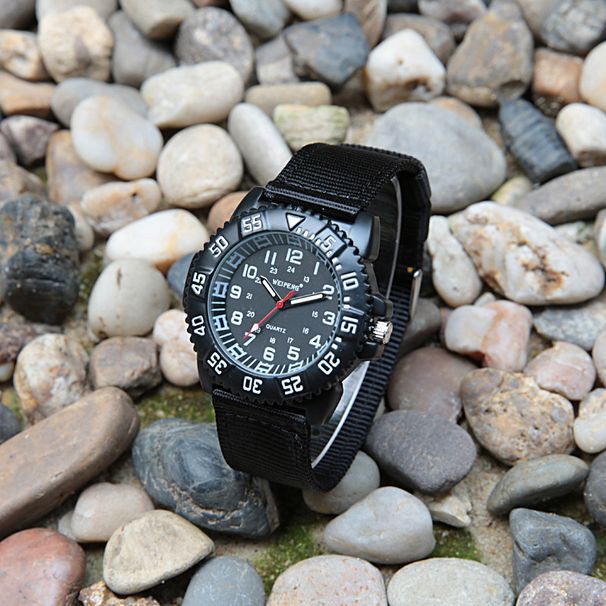 Montre-bracelet à quartz lumineuse pour homme et femme, idéale pour les sports de plein air et les étudiants_voghion.com