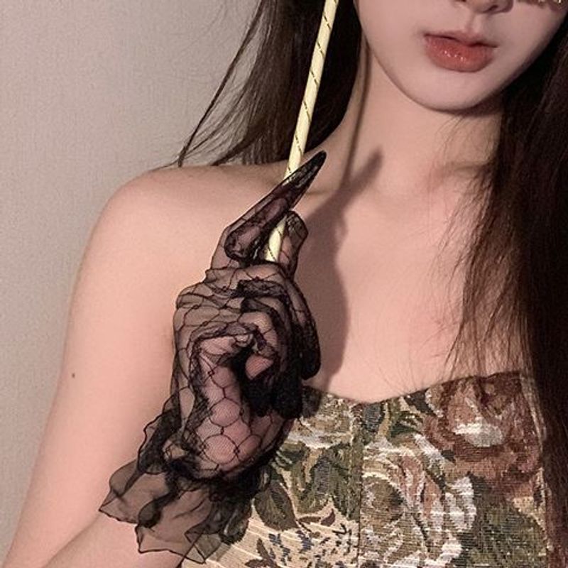 Half Face Flower Internet Celebrity Makeup Ball Party Sexy Lace Cosplay Halloween Feather Eye Mask_voghion.com