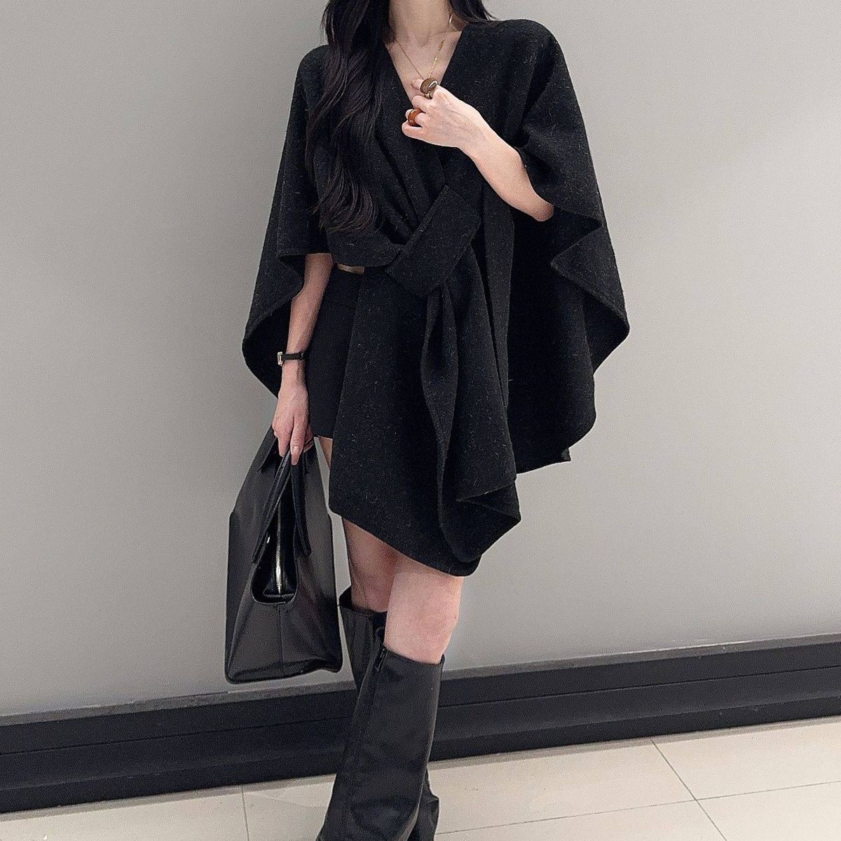 Women's Shawls Autumn And Winter New Fashion Shawl Cape Outer Wear Cloak Large Size Knitted Cardigan Loose Coat Women_voghion.com