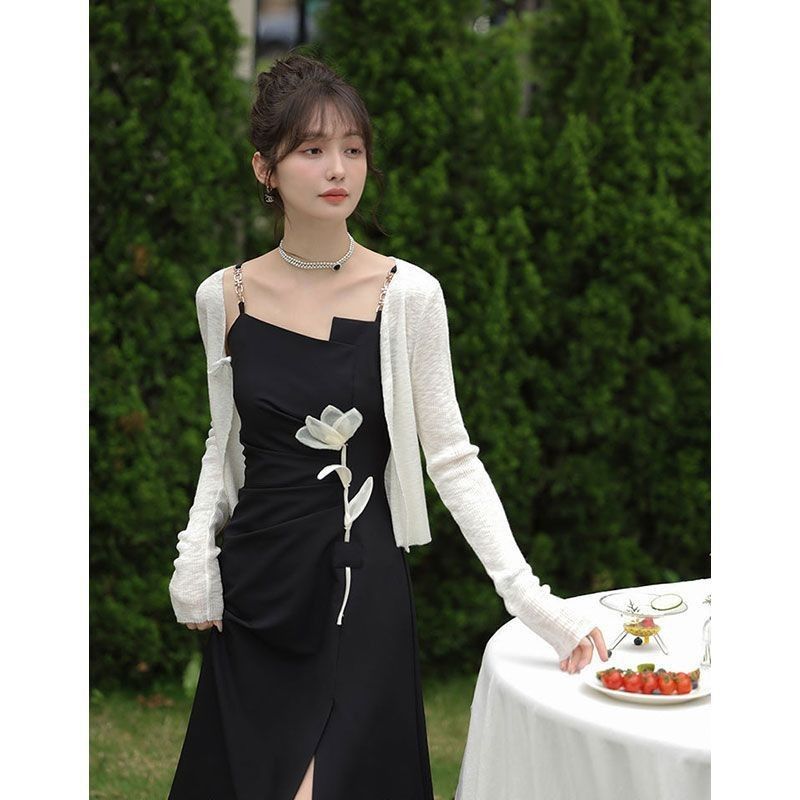「Cloudy Flower Language」 Schwarzes Trägerkleid 2025 Neues französisches Design-Set für Damen im Sommer_voghion.com