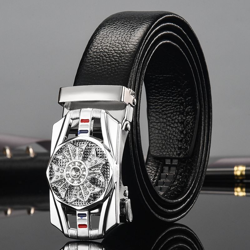 Tendenze aziendali in vera pelle per uomo, eleganti e bianche, buona fortuna arriva, comfort, clic più facile per abbinamenti giovani e di mezza età_voghion.com