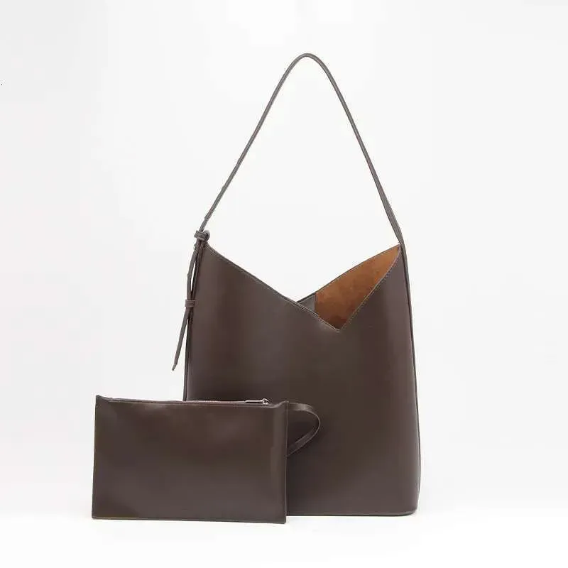Designer 2025 Frühjahr/Sommer Neue Braune Pendlertasche mit großer Kapazität und einer Schultertasche mit hohem Tragegefühl_voghion.com