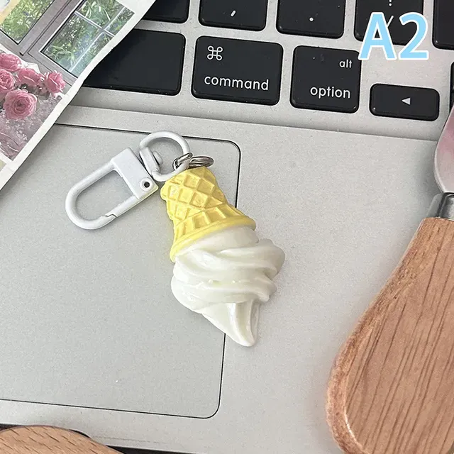Cartoon süße Eistüte Anhänger Schlüsselanhänger Kawaii lustige simulierte Lebensmittel Schlüsselanhänger Spielzeug neue Geschenke_voghion.com
