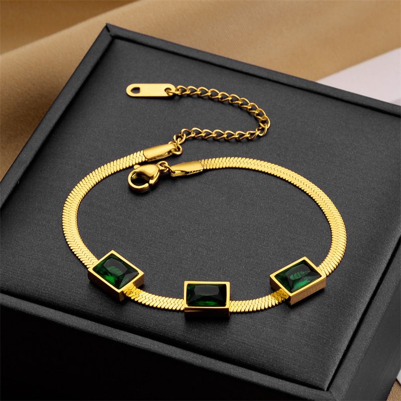 Fashionable niche light luxury high-end emerald sugar cube bracelet necklace titanium steel temperament retro simple jewelry set_voghion.com