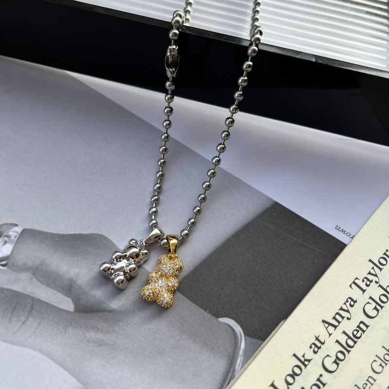 Titanstahlkette mit mikroeingelegtem Zirkonia-Bär-Anhänger, Halskette mit Ins-Nischendesign, modische, vielseitige Halskette, Pulloverkette_voghion.com