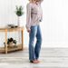 Jeans bootcut contenitivi per donna - Pantaloni in denim elasticizzato a vita alta snellenti, vestibilità comoda e valorizzante, tonalità blu classiche_voghion.com