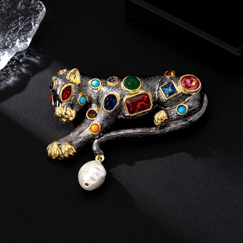 European and American foreign trade fashion trend leopard full diamond brooch_voghion.com