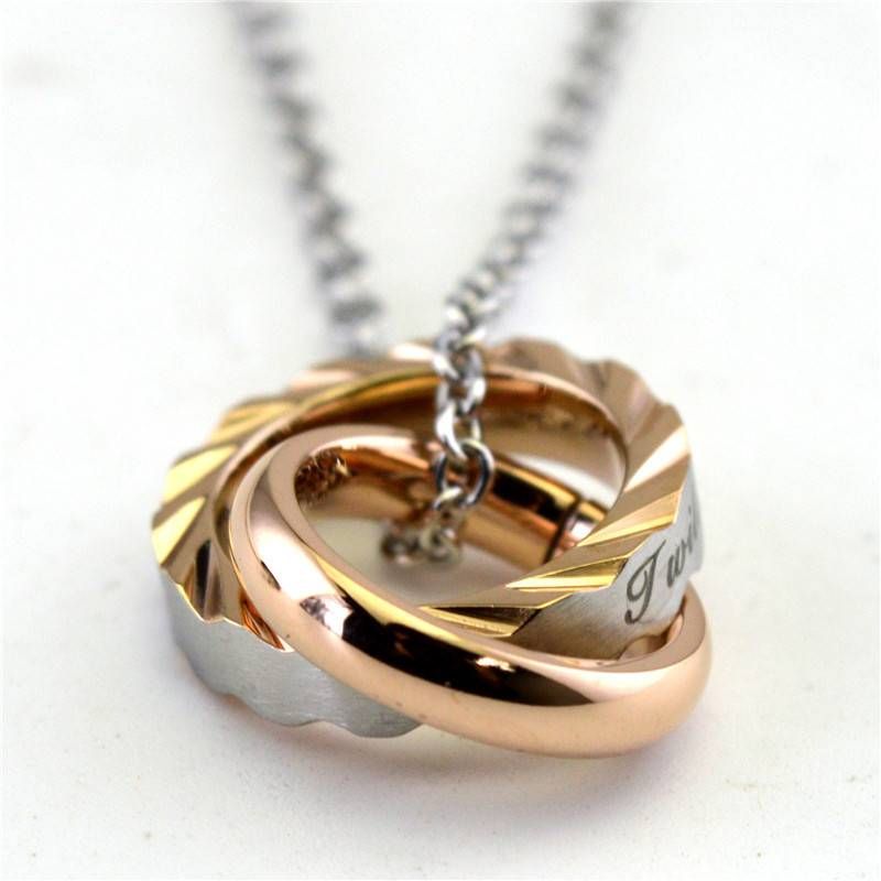 Bijoux pour hommes, design de niche, double anneau ondulé, double cercle, collier couple en acier titane, pendentif en acier inoxydable_voghion.com