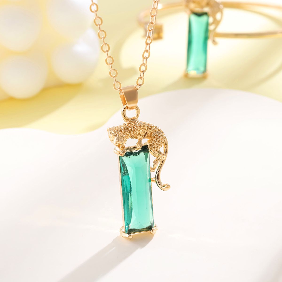 Unisex Schmuck Mode Mode Gold Leopard eingelegt Smaragd Turmalin Anhänger fliegenden Leoparden Halskette Set_voghion.com