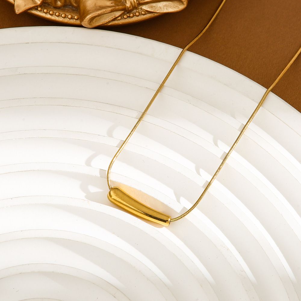 Full Body Steel Small Eggplant Pendant Snake Bone Chain Does Not Fade Steel Necklace Women's Minimalist Collarbone Chain_voghion.com