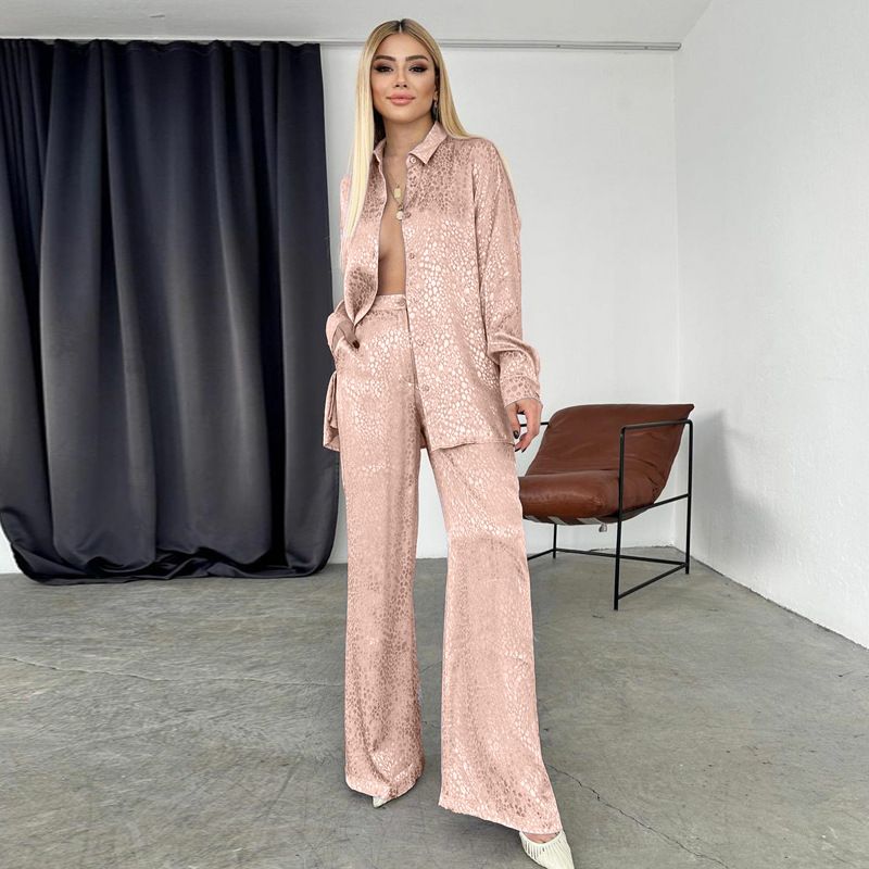 Abbigliamento donna camicie a maniche lunghe con risvolto pantaloni leopardati_voghion.com