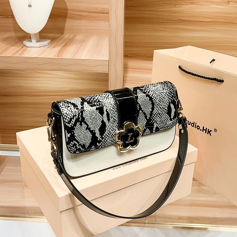 Hong Kong internet celebrity genuine leather fashion versatile underarm western-style one shoulder crossbody small bag,_voghion.com