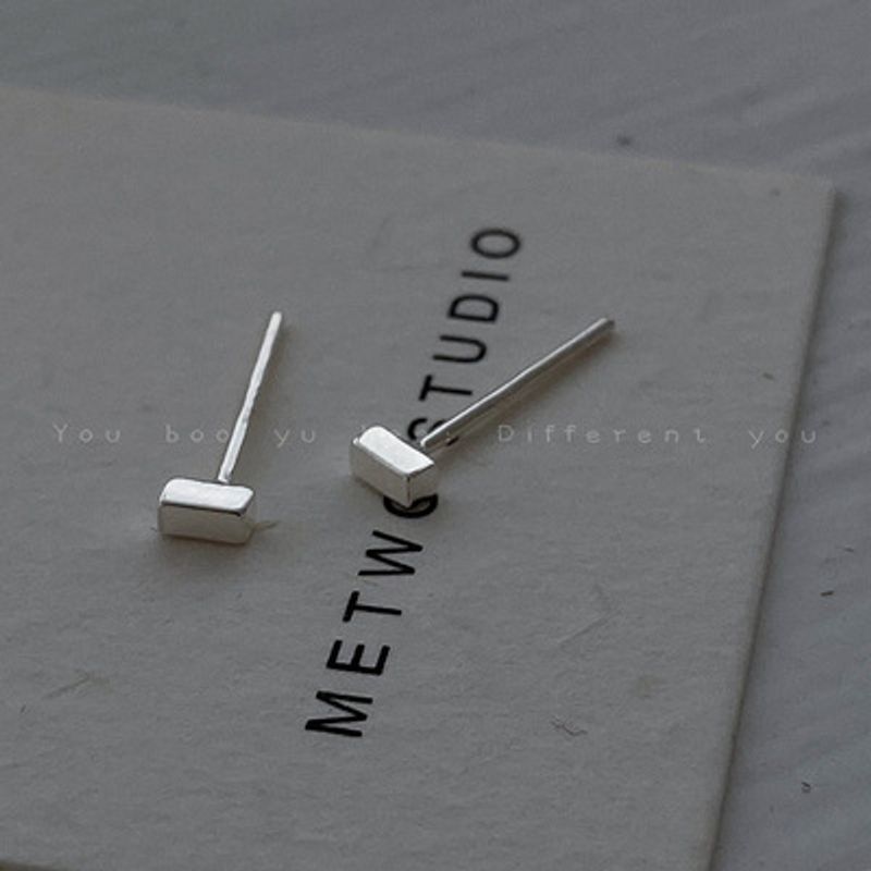 Cold style geometric U-shaped square earrings for women, niche ear piercing, ear bone studs, design, no need to take off the earrings when sleeping_voghion.com