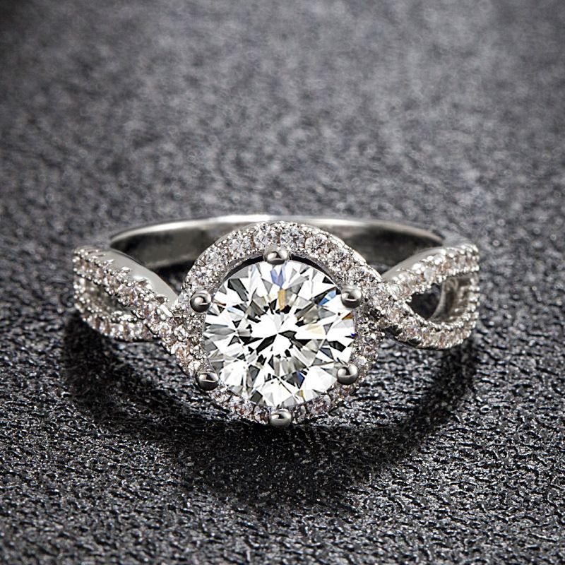 Yanyu Klassischer sechszackiger 2 Karat Micro Pave Doppelreihiger Twist Arm Verlobungs- und Hochzeitsdiamantring für Damen_voghion.com