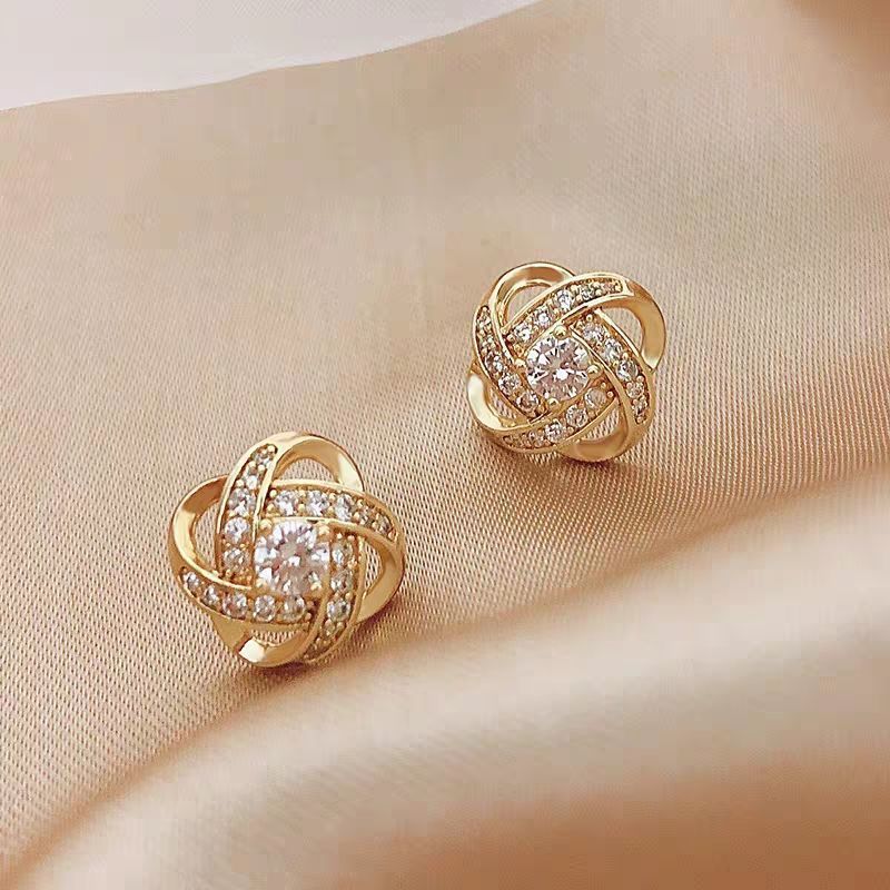 Silbernadel kleine Duft Stil Temperament Zirkon vierblättriges Kleeblatt Ohrringe für Frauen Nischendesign High-End-Accessoires elegante Ohrringe_voghion.com