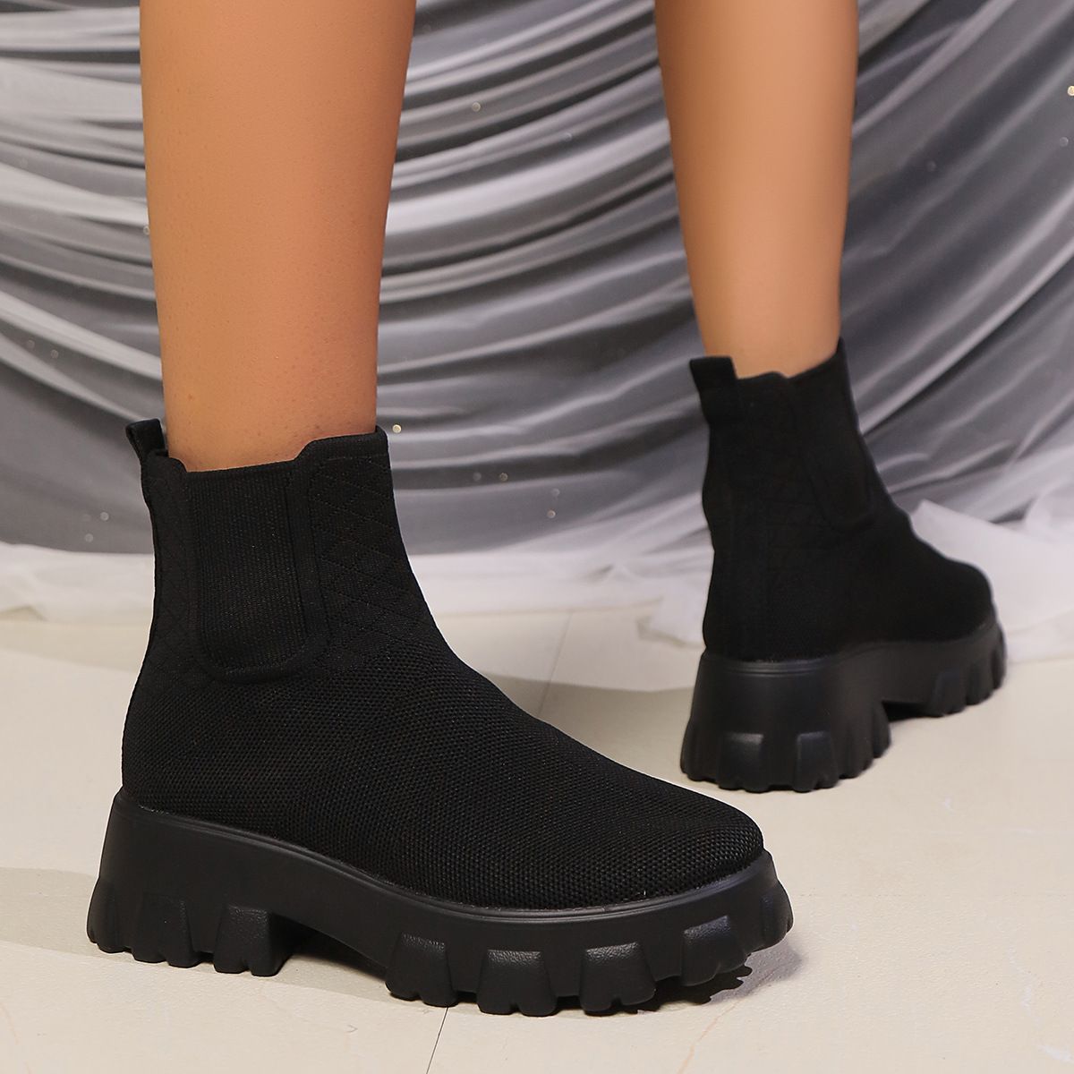 Naiste kingad lendavad kootud vabaaja lühikesed saapad naiste 2024 sügis ja talv uus paks alumine suur suurus üheastmelised sokid saapad_voghion.com