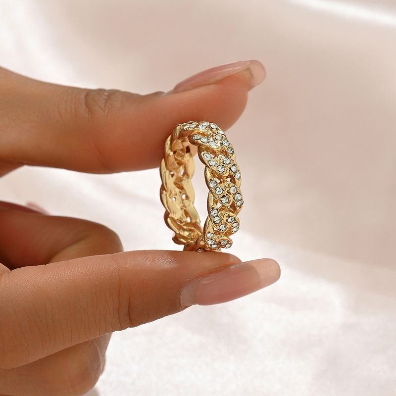 Geometrischer, modischer, massiver High-End-Zeigefingerring mit Kreuzwicklung und vielseitigem Diamant-Set-Design für Damen_voghion.com