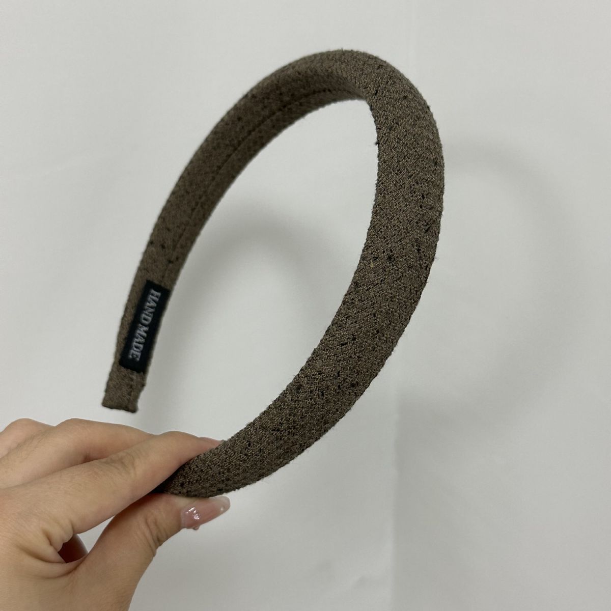 Fascia per capelli in spugna di lana retrò in stile coreano per ragazza, semplice fascia in tessuto coordinato, copricapo ad alto senso 2023 Nuovo_voghion.com