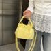 Mini borsa a tracolla da donna, in nylon alla moda_voghion.com