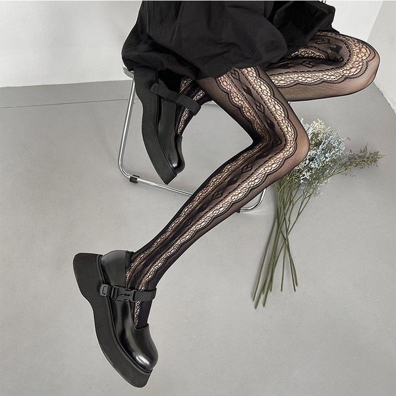 Spring and summer hollow thin heart-shaped Lolita women's leggings wavy edge fishing net socks lace pantyhose_voghion.com