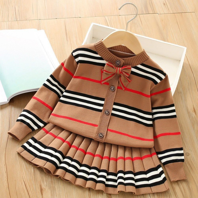 Ragazze 2023 Autunno/Inverno New Western Stripe Bambina lavorata a maglia di lana alla moda Abito a pieghe Set di due pezzi_voghion.com