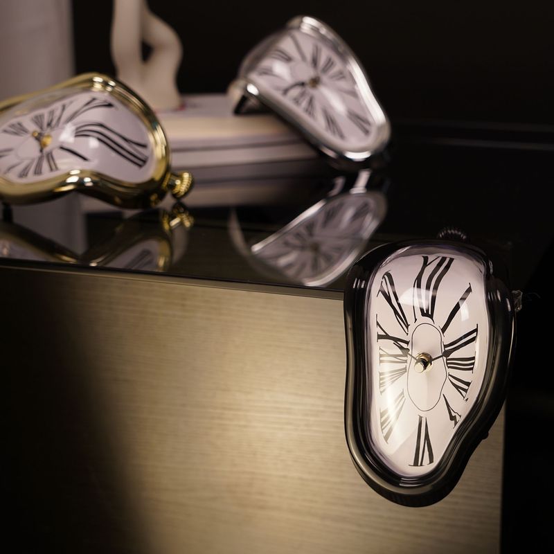 DALI Table Clock Melting Clock Wall Clock Table Decoration Holiday Christmas Gifts_voghion.com