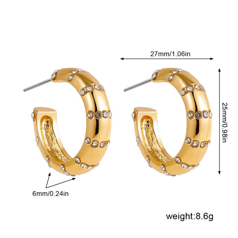 1 paire de boucles d'oreilles créoles élégantes de style hawaïen classique en forme de C en forme de U incrustées de cuivre et de perles artificielles en zircon_voghion.com