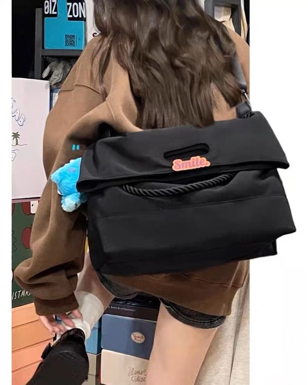 2023 Yeni Moda Geniş Askılı Naylon Çapraz Çanta Kadınlar İçin, Üst Düzey Büyük Kapasiteli Tek Omuzlu Seyahat Çantası_voghion.com
