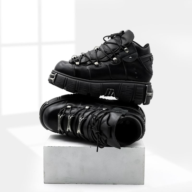 Punk Style Women Motorcycle Boots Woman Platform Leather Boots Men Gothic Ankle Rock Boots 2024 New Metal Decor Lace-up Shoes_voghion.com