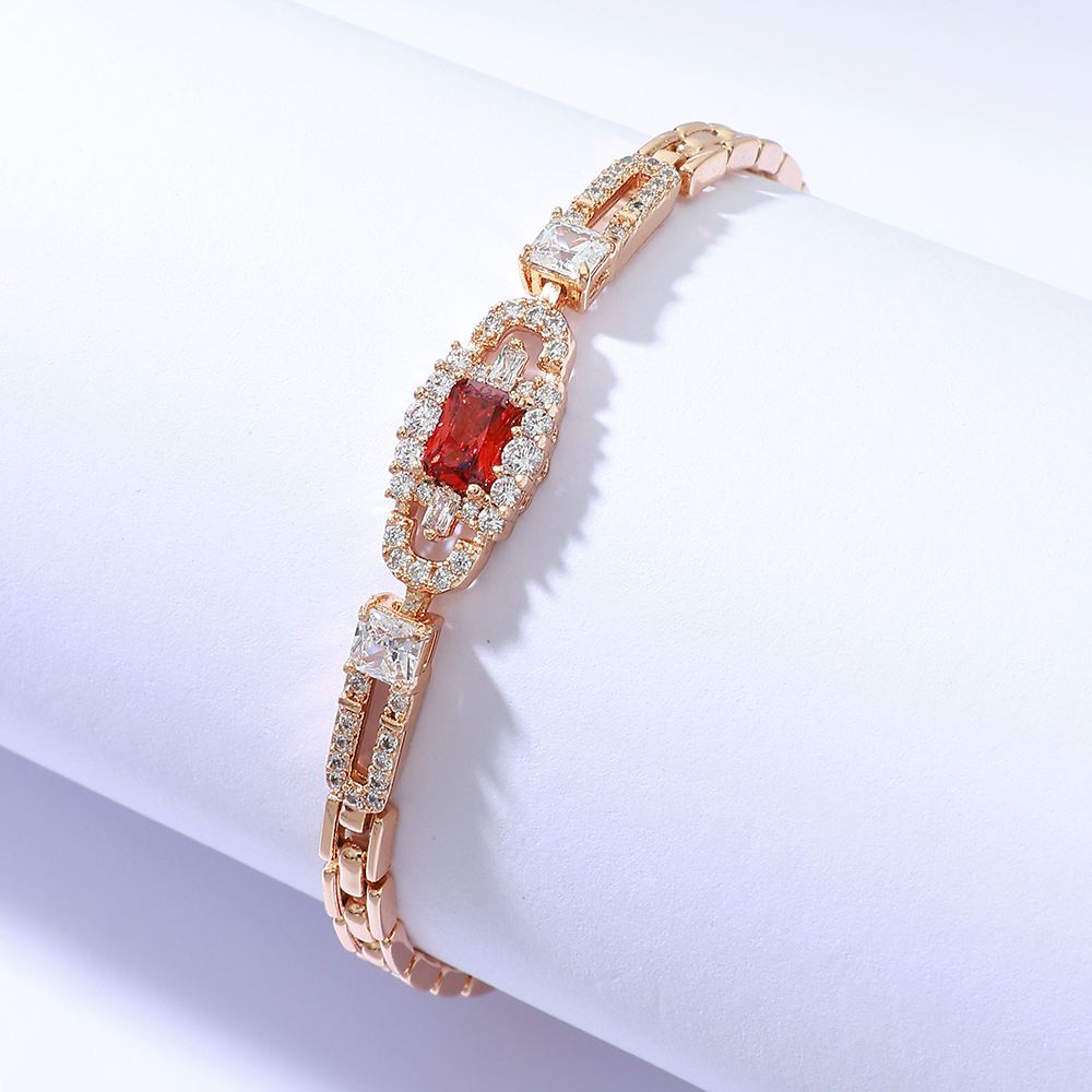 Copper Zircon New Style Daily High-end Light Luxury Bracelet For Women Horseshoe Buckle Inlaid Diamond Bangle_voghion.com