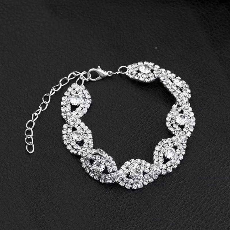 Moderigtigt Rhinstensarmbånd til Kvinder Enkelt Firkantet Geometrisk Diamantarmbånd Skinnende Bryllupstilbehør_voghion.com