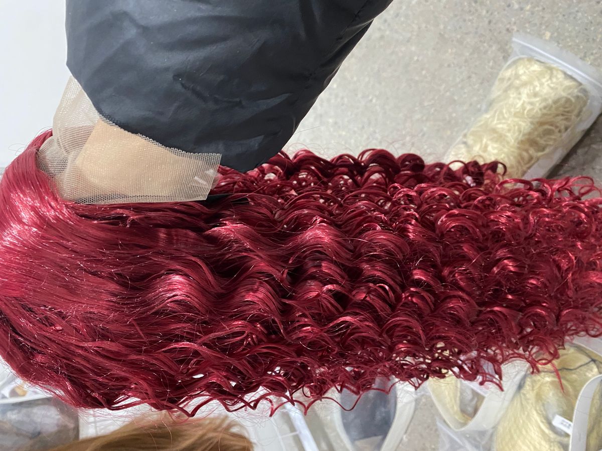 ny het rea svart afrikansk liten rulle front spets peruk kemisk fiber hel huvudskydd mode Naturligt realistiskt_voghion.com