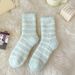 Herbst und Winter neue gestreifte Socken für Frauen verdickte nicht verschüttete Korallenfleece-Socken warme Socken lässige Schlafsocken Großhandel_voghion.com
