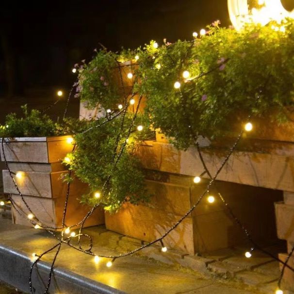 Luci a spirale a 240 LED - Luci a spirale per esterni impermeabili alimentate a energia solare/plug-in con telecomando, 8 modalità di illuminazione per decorazioni natalizie, da giardino e per feste_voghion.com