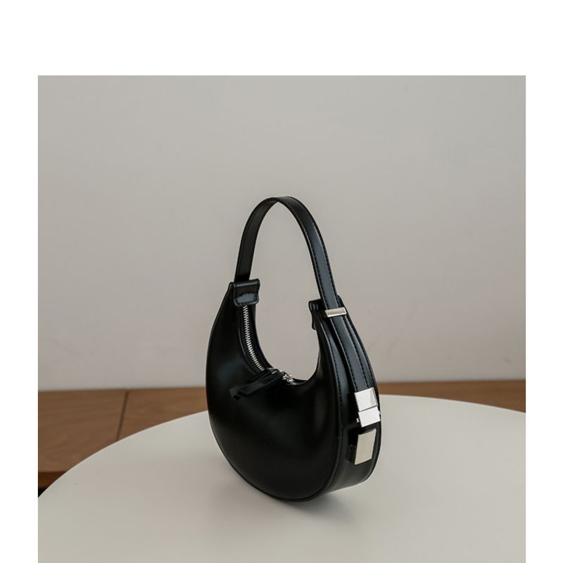 Koreansk nichedesign armhule Crescent Bag 2023 Summer Dark Style Crescent Bag moderigtig personlighed skuldertaske dametaske_voghion.com