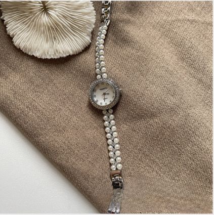 Orologi da donna con catena di perle, orologio con quadrante piccolo, orologio da donna di alta qualità, squisito, leggero, lussuoso, di alto valore, con quadrante in madreperla._voghion.com