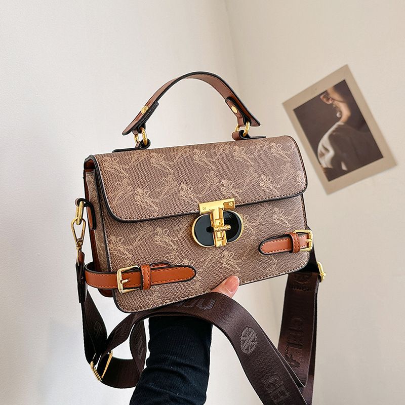 Borsa celebrità Internet femminile 2024 nuova borsa a tracolla quadrata con stampa retrò stampata nuova per il commercio estero versatile borsa a tracolla a tracolla larga_voghion.com
