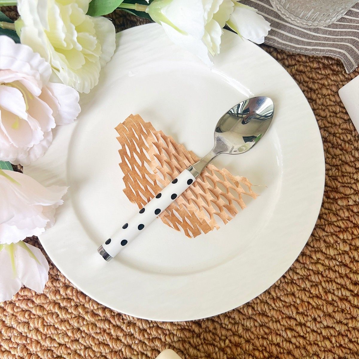 Set di posate moderne e minimaliste in acciaio inossidabile 304 - Coltello, forchetta, cucchiaio a pois per adulti, dessert, torte e sala da pranzo_voghion.com