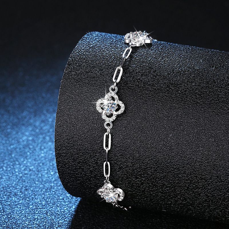 S Reines Silber Leichtes Luxus Vielseitiges Wohlhabendes Vierblättriges Kleeblatt 60 Punkte D Farbe Moissanite Armband Für Frauen_voghion.com