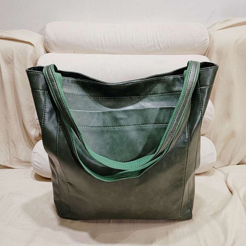 Designer-Tasche Tasche Damen Weiche Handheld Eine Schulter Öl und Wachs Leder Große Kapazität Mode Neue Einkaufstasche_voghion.com